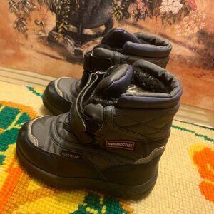 Toddler Boys size 10 double strap snow boots
